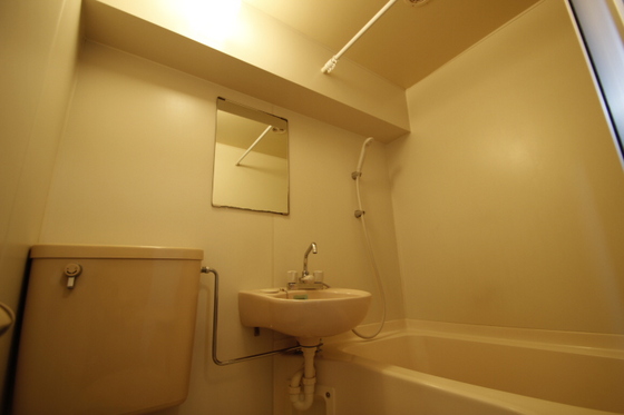 洗面設備　※別号室の写真です