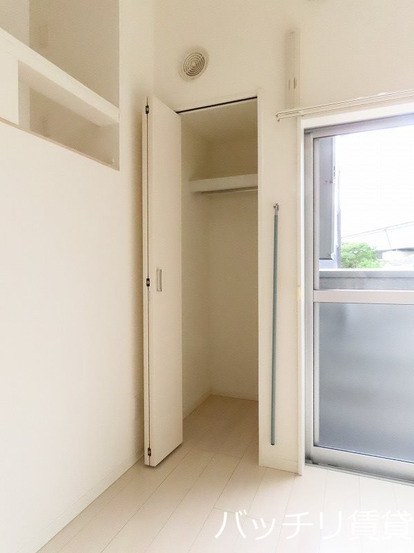 収納　別号室タイプの為、現状を優先致します。
