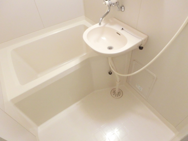 バス・シャワールーム　※別室参考写真　嬉しいバス・トイレ別です♪