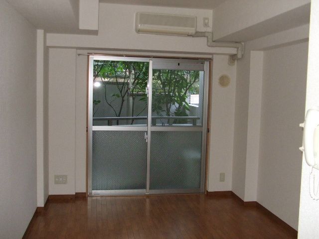 居室・リビング　※別室参考写真です。