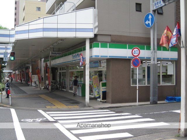 コンビニ　ファミリーマート市大病院前店（コンビニ）まで10m