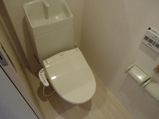 トイレ　シャワー付トイレ