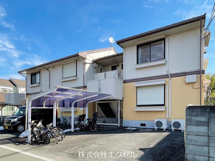 建物外観　インターネット無料です。
