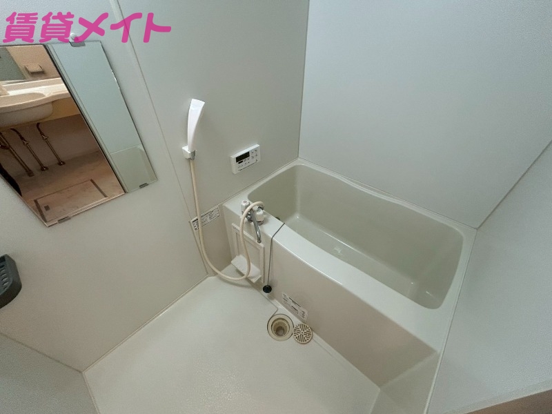 バス・シャワールーム　別部屋参考写真です
