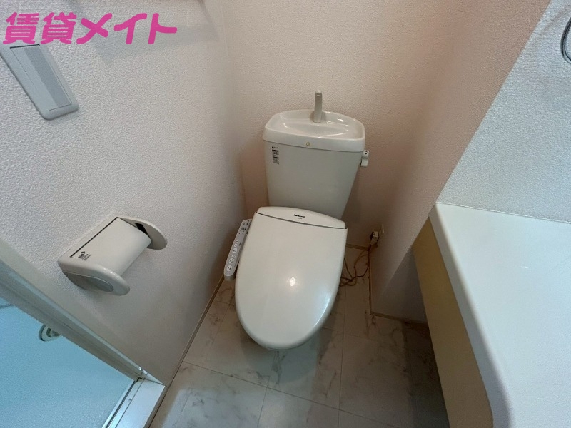 トイレ　別部屋参考写真です