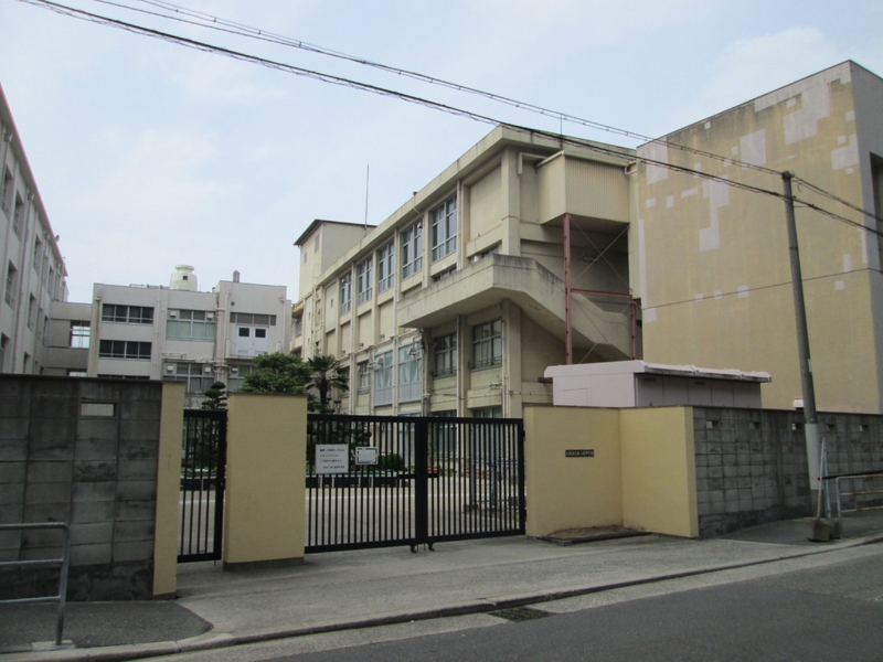 中学校　大阪市立東三国中学校（中学校）まで350m