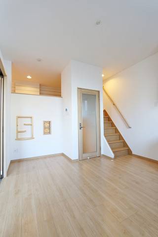 居室・リビング　明るいお部屋です