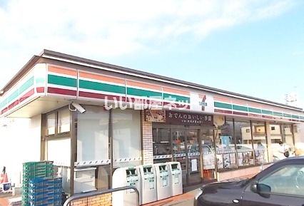 コンビニ　セブンイレブン 小田原上新田店（コンビニ）まで459m
