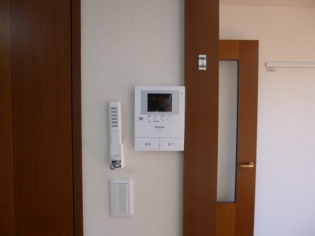 セキュリティ　写真は101号室です（参考）