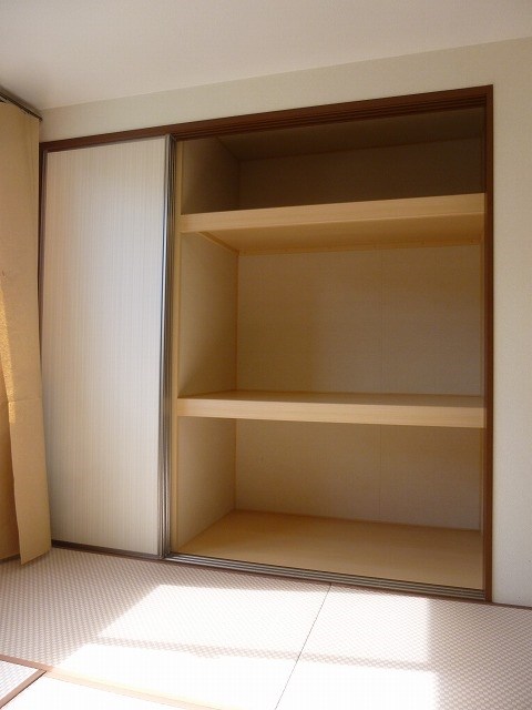 収納　写真は101号室です（参考）
