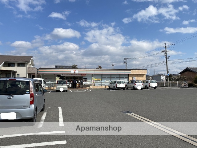 コンビニ　セブンイレブン四日市八田１丁目店（コンビニ）まで396m