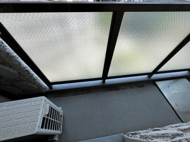バルコニー　バルコニーからの眺めを楽しみながら食事をしませんか