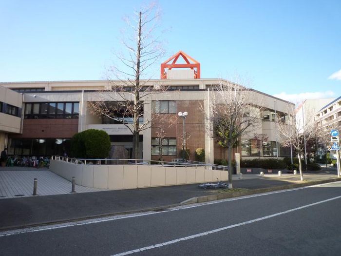 図書館　横浜市中図書館（図書館）まで1500m