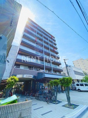 建物外観　鉄骨造９階建て