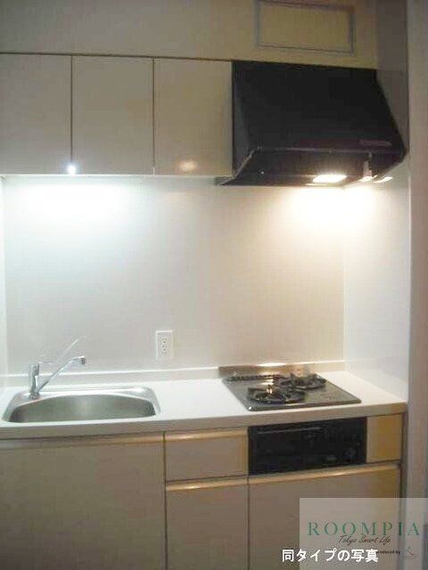 キッチン　※写真は同タイプの別のお部屋です