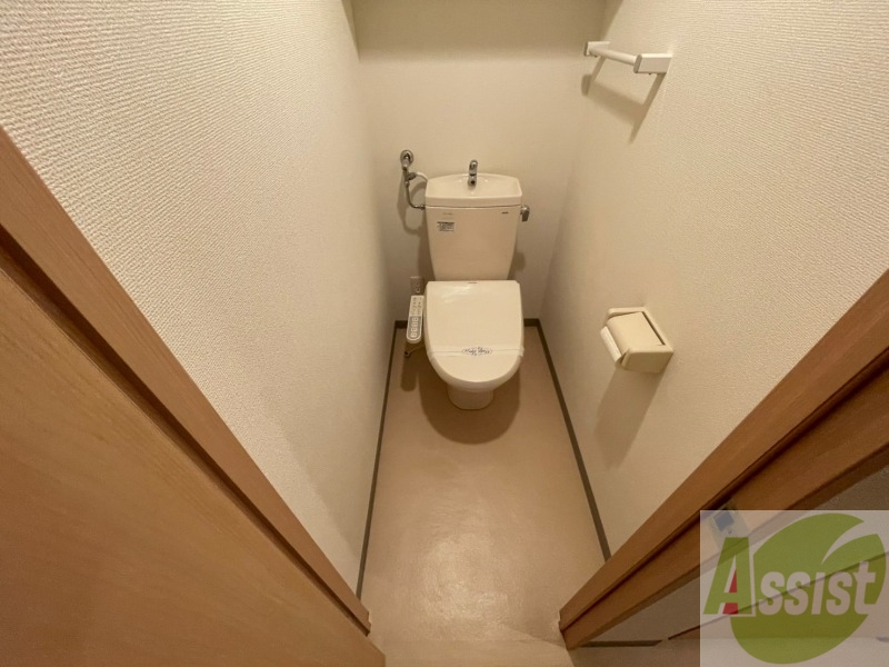 トイレ　こちらはトイレです。清潔感があり、安心して使用できます。