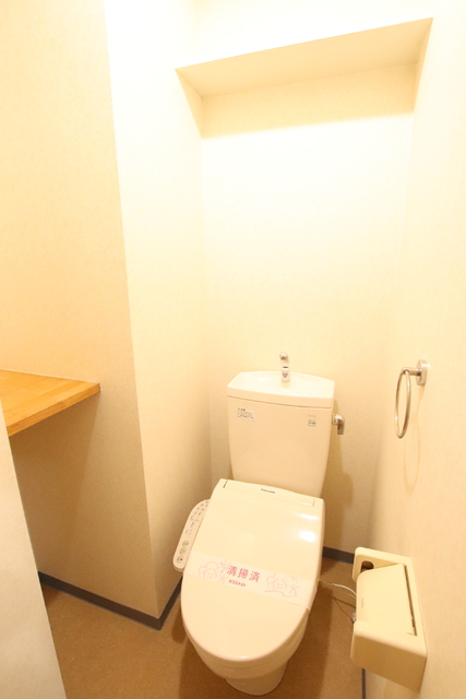トイレ　洗浄便座付きトイレです♪