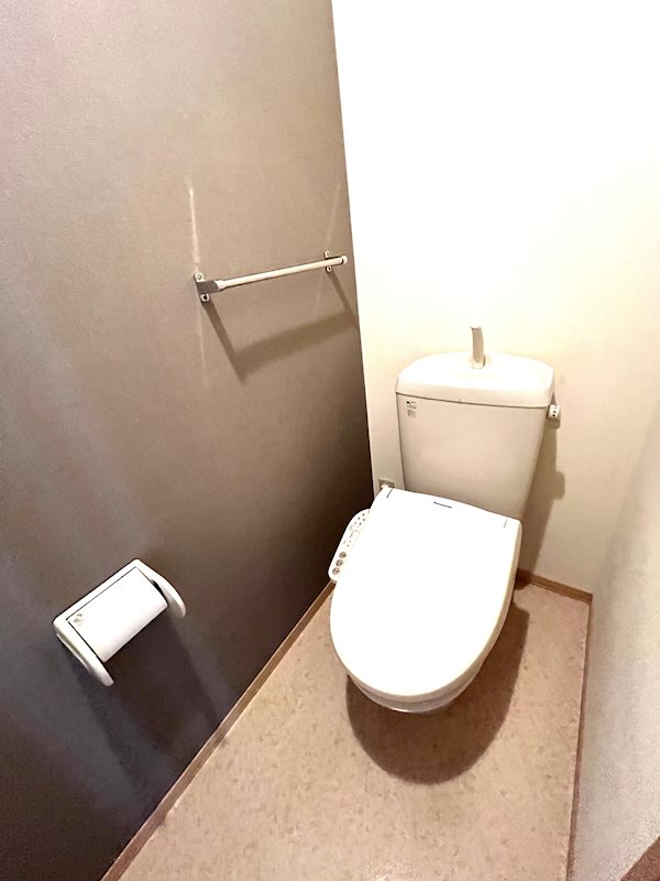 トイレ　※同間取りの1階の写真です。