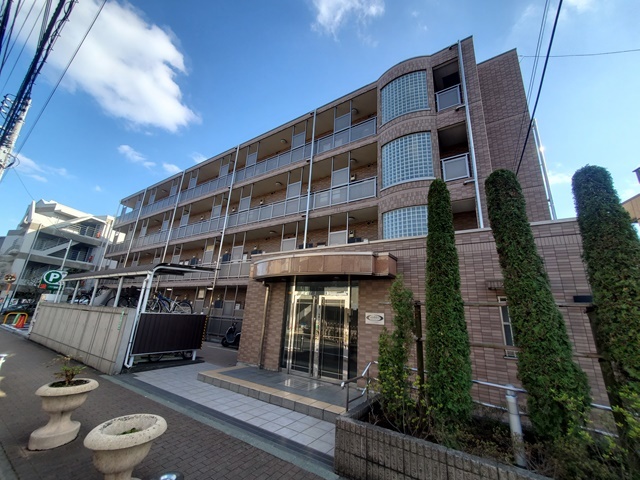 建物外観　安心セキュリティのオートロックマンション♪