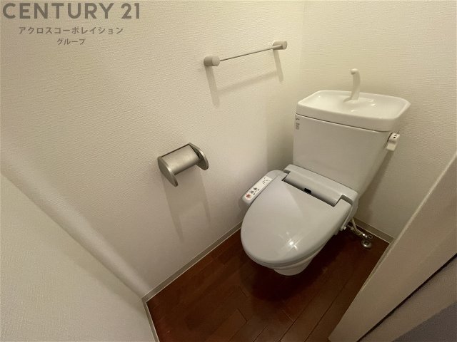 トイレ　バストイレ別です☆