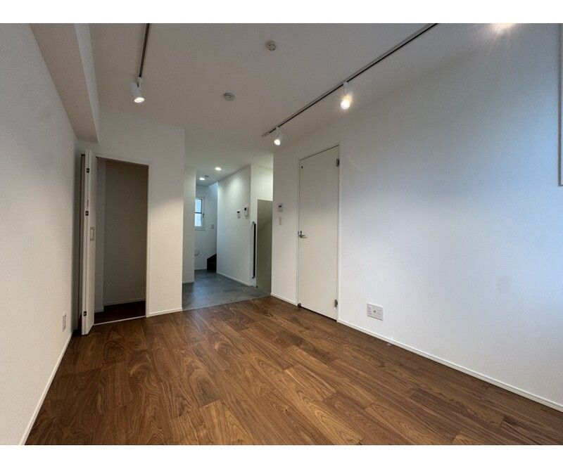 WOODCREST沼袋TERRACEの居間写真