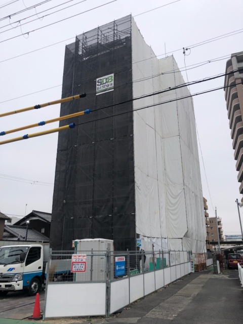 建物外観　建設中
