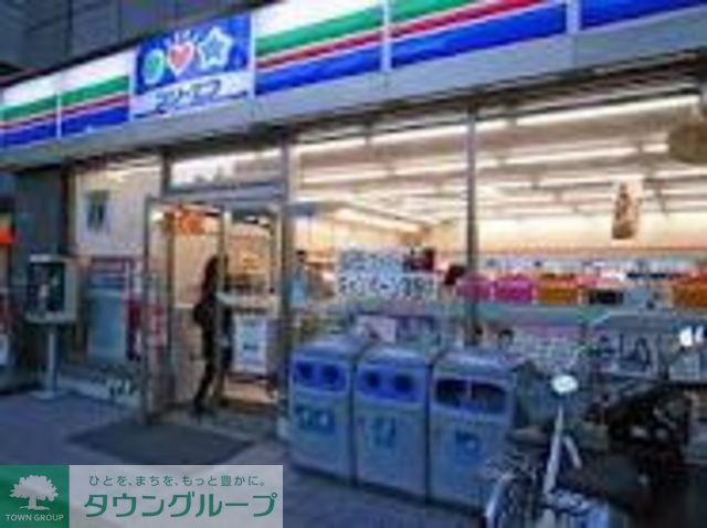 コンビニ　スリーエフ（コンビニ）まで740m