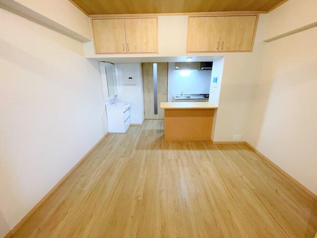 その他部屋・スペース　【居間・リビング】居室＊洋室側から　※家具無