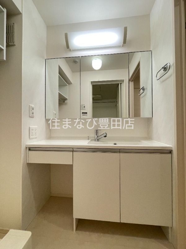 洗面設備　同型タイプ