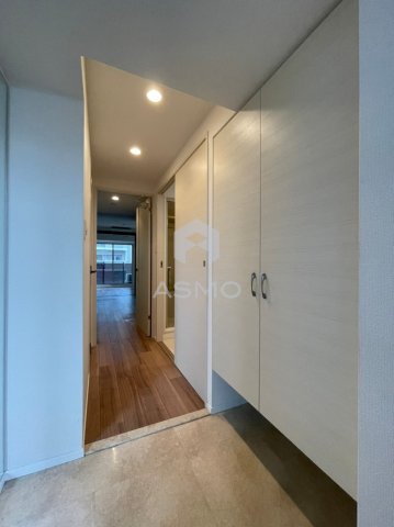 玄関　同マンション別部屋　参考写真