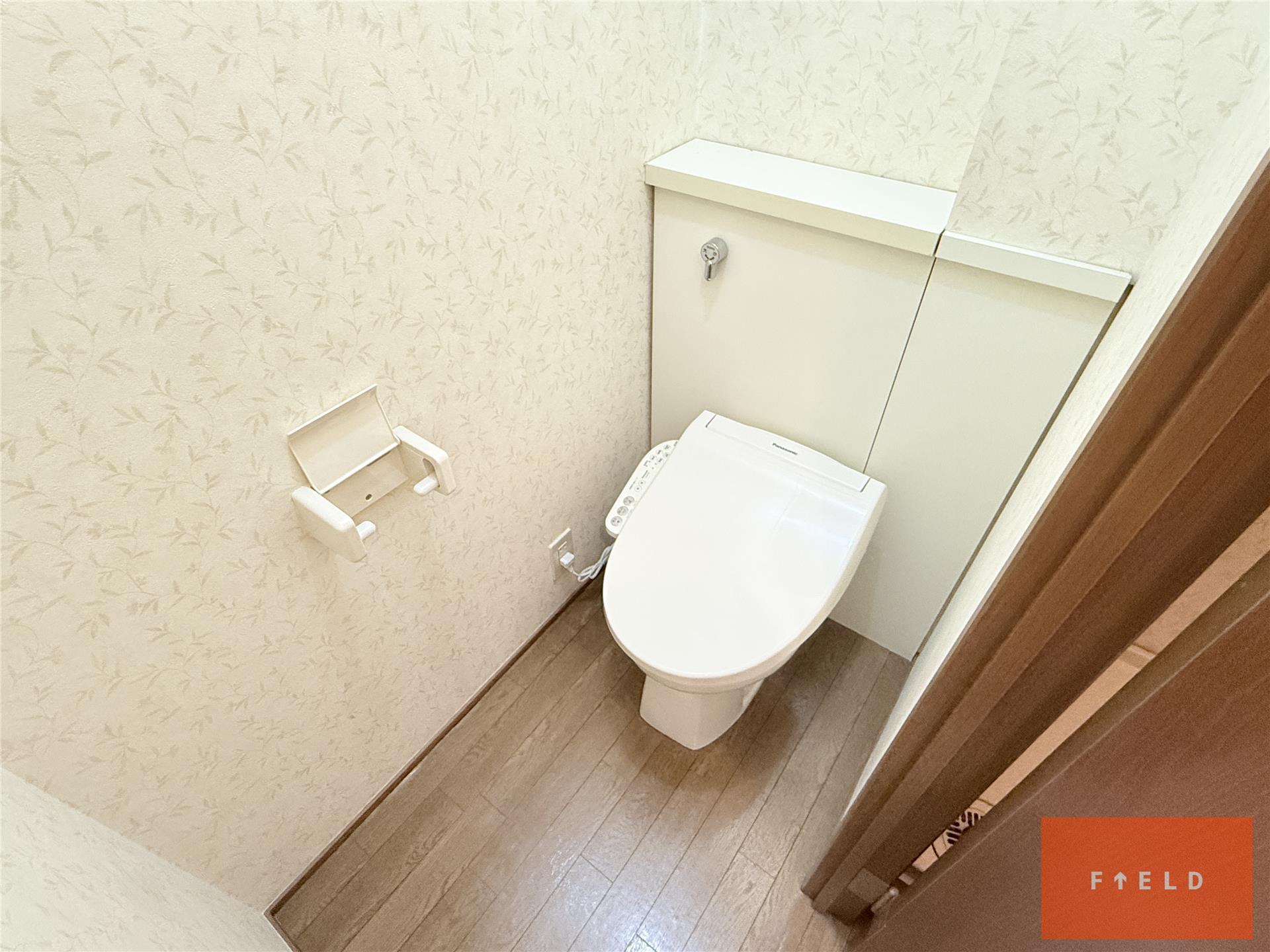 トイレ　※反転写真。現状優先。