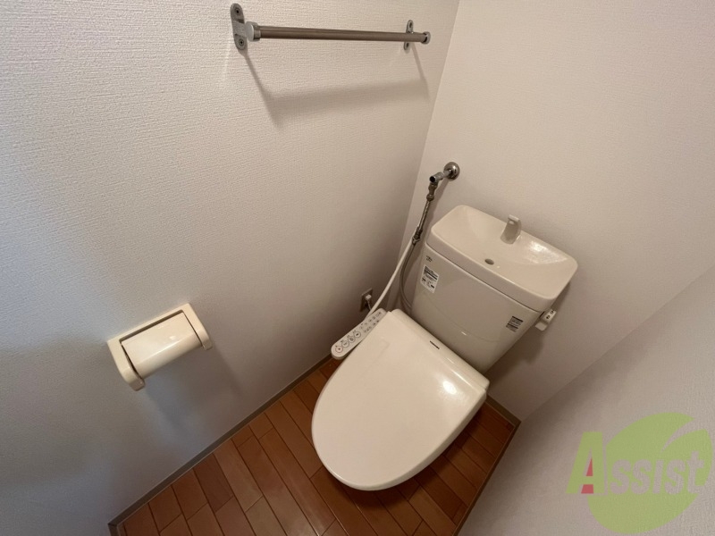 トイレ　トイレです。ウォシュレット付を探している方、おすすめです。