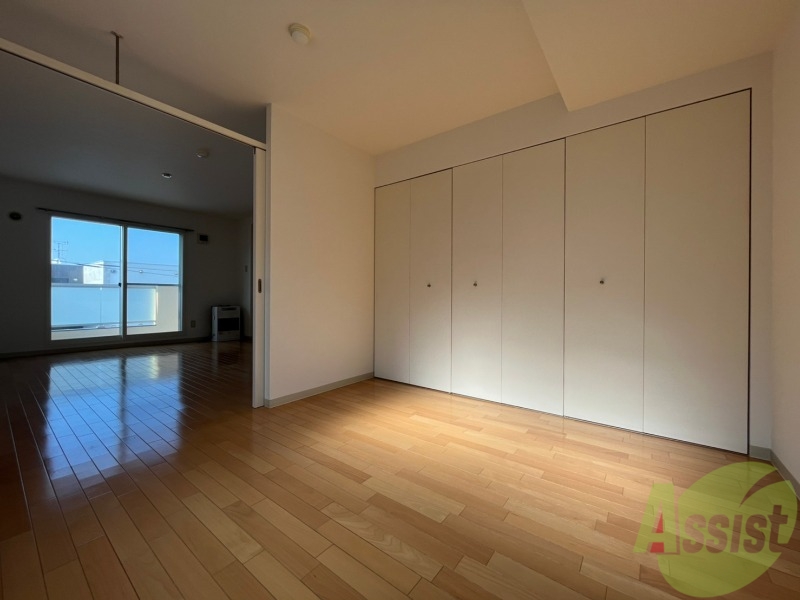 その他部屋・スペース　寝室は建具で仕切られているので、寝室の空間を作れますね！