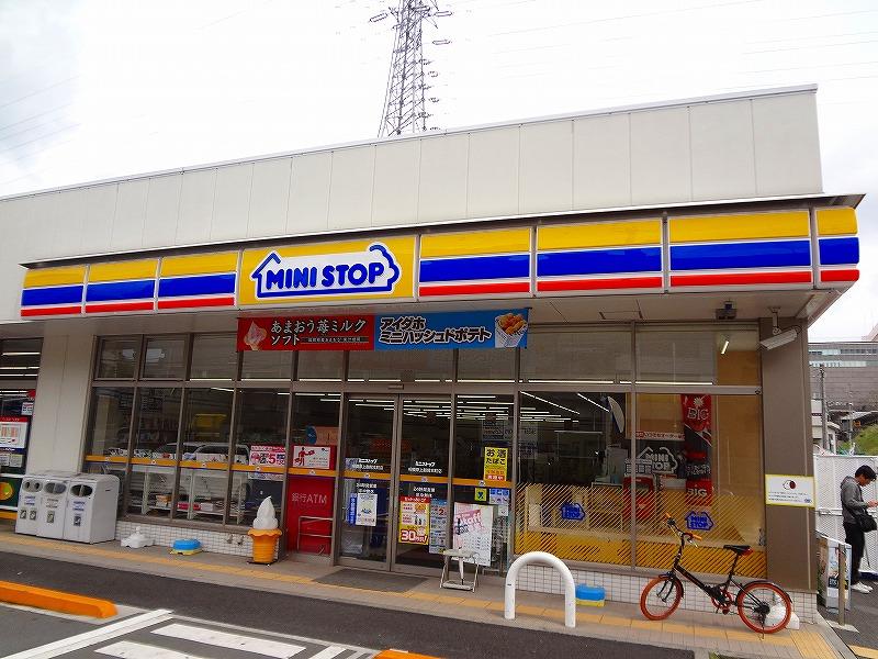 コンビニ　ミニストップ（コンビニ）まで381m