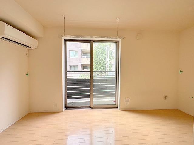 居室・リビング　★明るいフローリングのお部屋です★