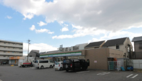 コンビニ　ファミリーマート 瑞穂弥富通四丁目店（コンビニ）まで307m