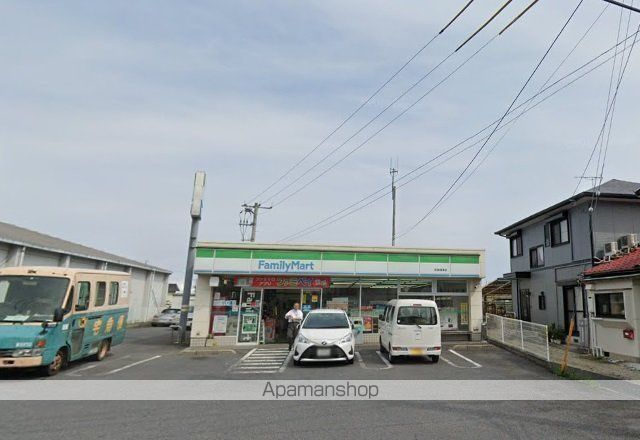 コンビニ　ファミリーマート（コンビニ）まで1235m