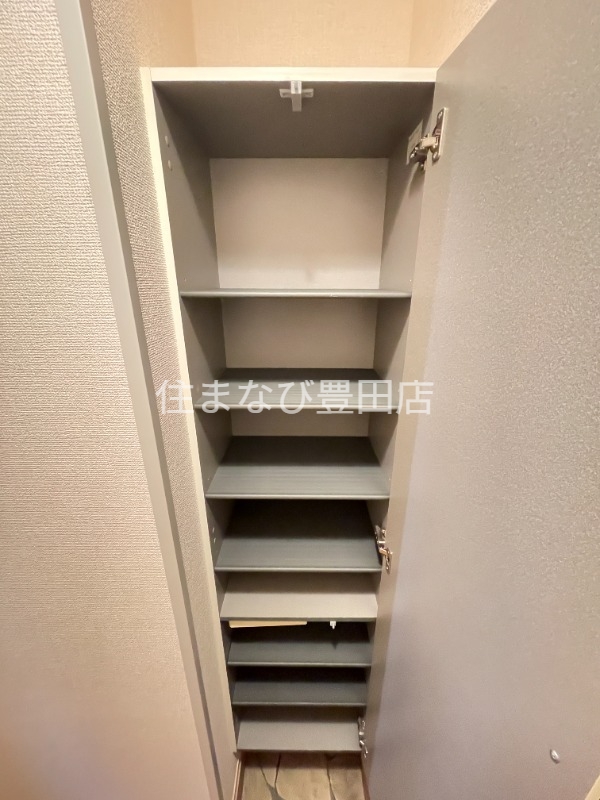玄関　別部屋写真