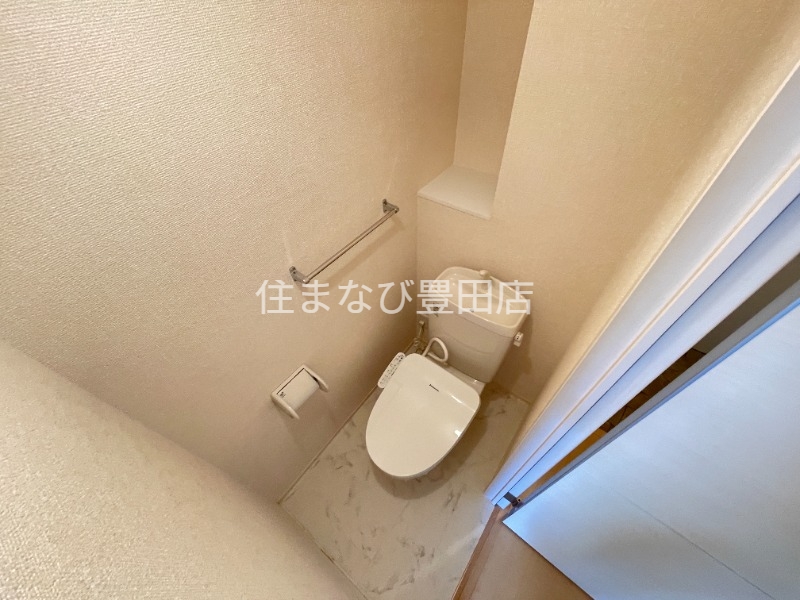 トイレ　別部屋写真