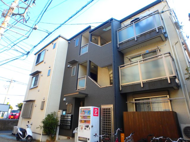 建物外観　2009年完成オートロック完備☆