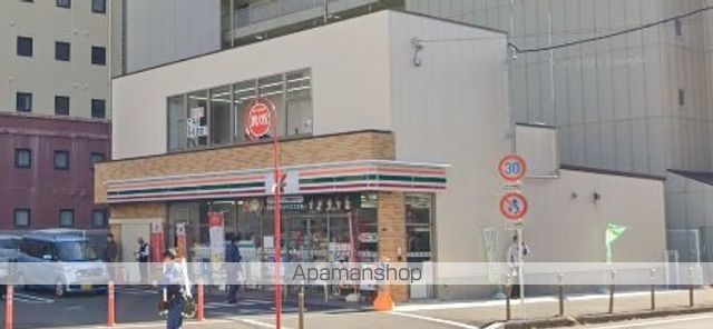 コンビニ　セブンイレブン（コンビニ）まで209m