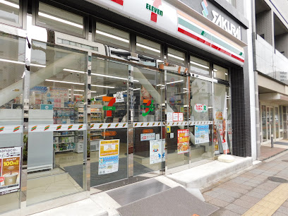 コンビニ　セブンイレブン 台東蔵前2丁目店（コンビニ）まで43m