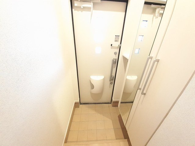 玄関　シンプルで使いやすい玄関です