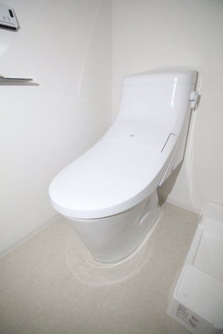 トイレ　（別タイプ参考写真）ＡＺＥＳＴ巣鴨　豊島区巣鴨２