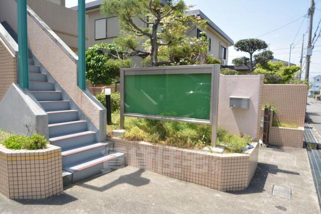 ラポール新伊丹の外観写真