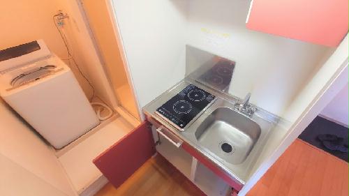 キッチン　現状優先。設置は現地と異なる可能性があります。