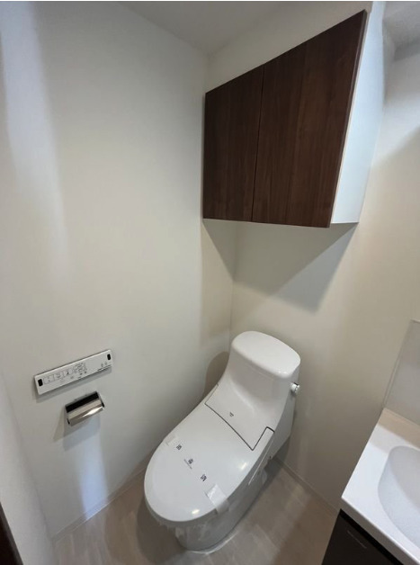 京成本線 青砥駅 徒歩5分 15階建 築7年のトイレ写真