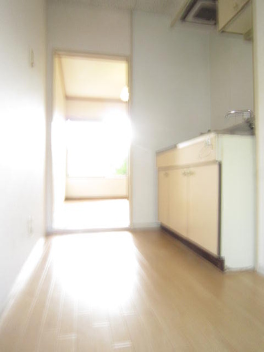 ラウレア湘南Aのキッチン写真