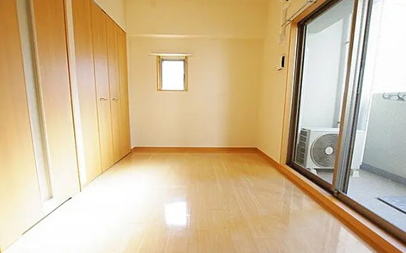 プレミアムステージ新大阪駅前の居間写真