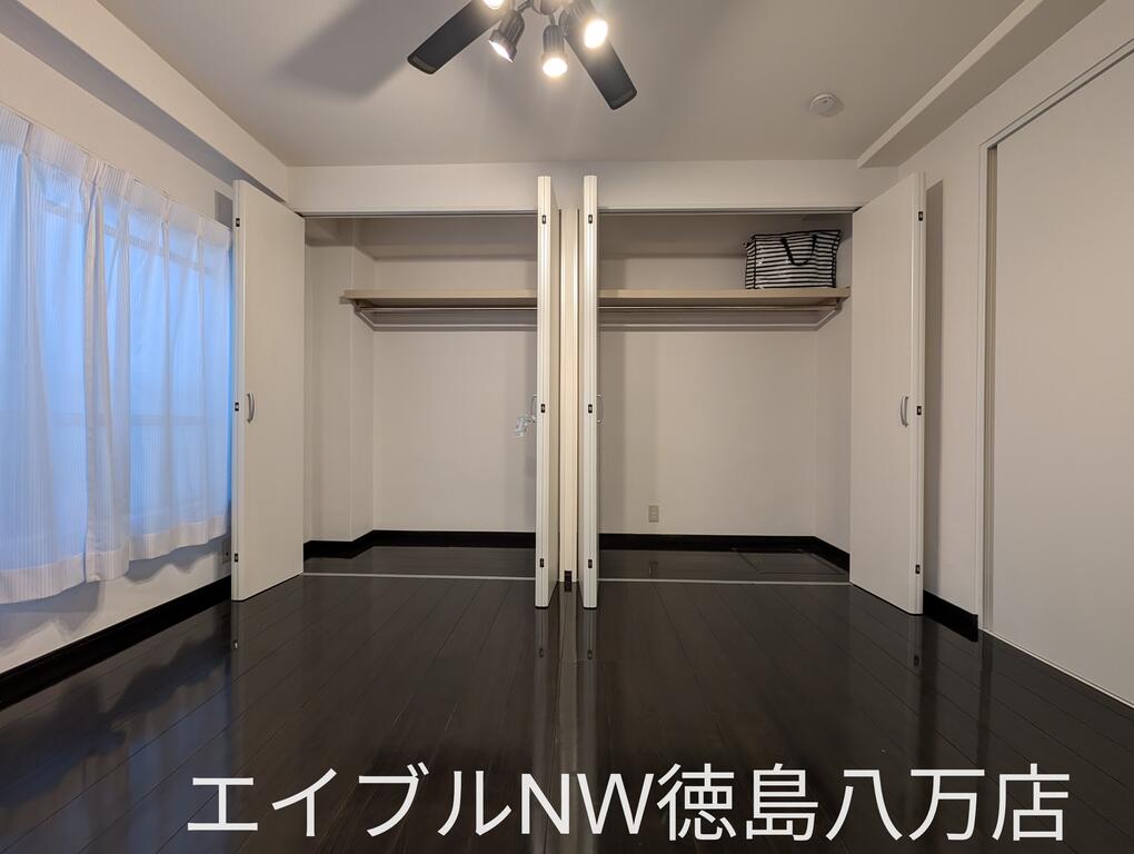 ＪＲ徳島線 徳島駅 徒歩25分 3階建 築55年の内装写真